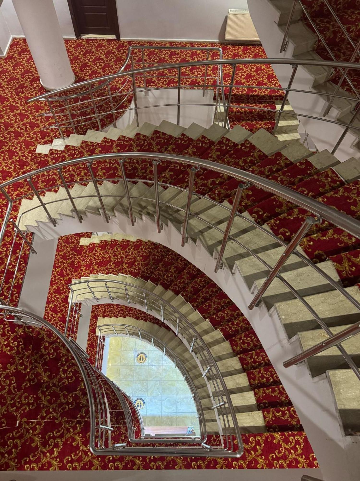 Dimet Park Hotel Van Eksteriør bilde
