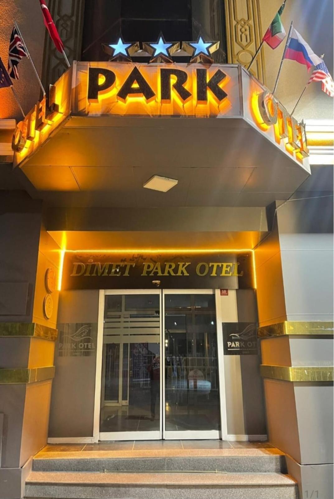 Dimet Park Hotel Van Eksteriør bilde
